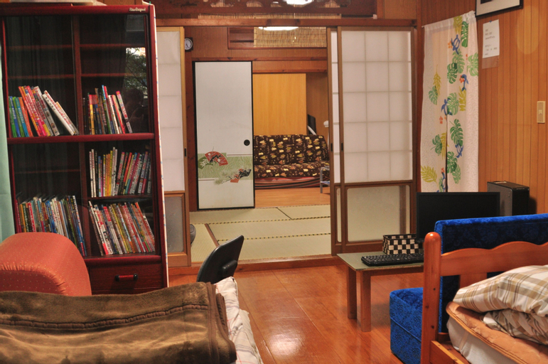 Others 5, Yukuiru, Miyakojima