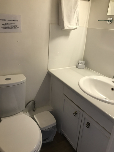 Bathroom 5, North Parade Seafront Accommodation, Lincolnshire