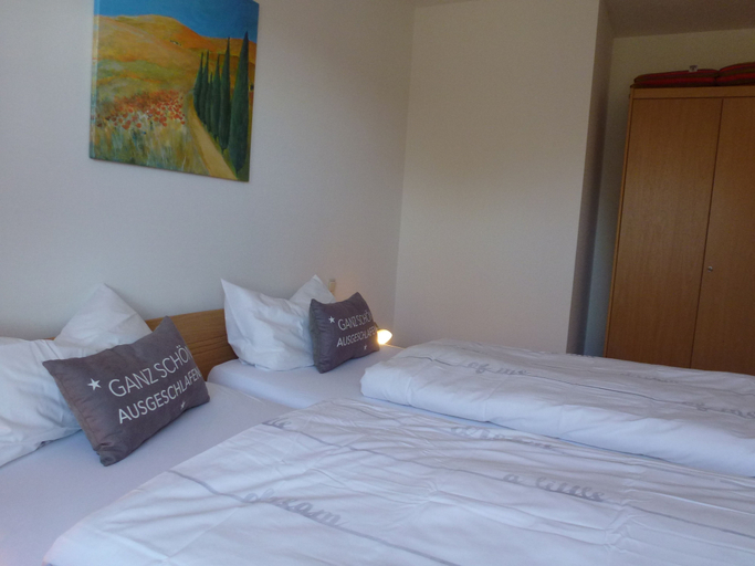 Bedroom 4, Ferienwohnung Sauerlandblick, Waldeck-Frankenberg