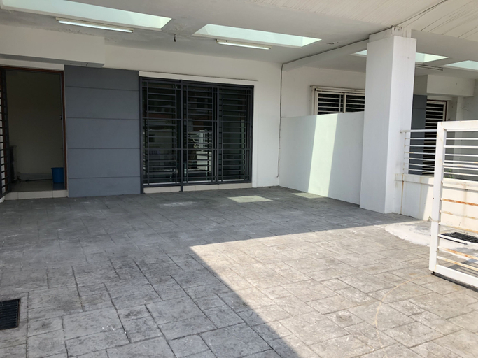 Others 5, Smart Home Stay, Klang