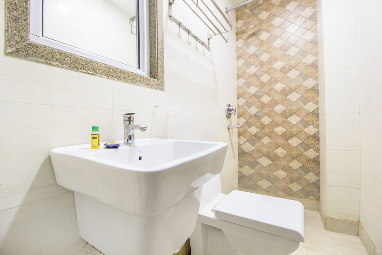 Bathroom 3, FabHotel Eleanora Inn, North 24 Parganas