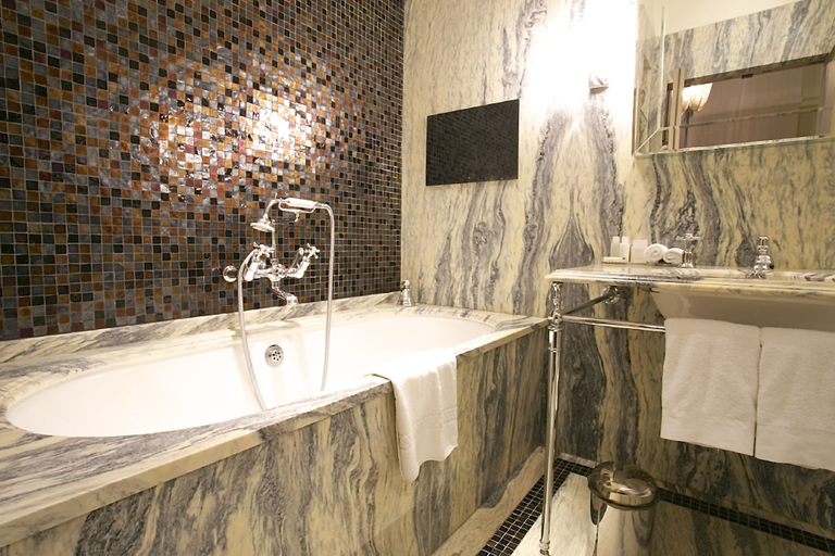 Bathroom 4, The Adria, London