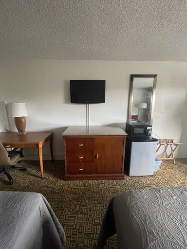 Others 4, Ambassador Inn, Osceola