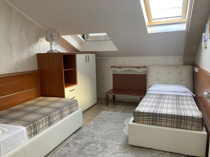 Bedroom 2, Oasis Lagoon Estate, Venezia
