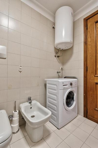 Bathroom 2, Torino Palazzo Priotti Apartment, Torino