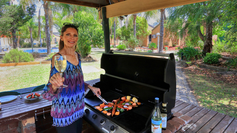 Food & Drinks, Executive Hideaway Motel, Benalla - Benalla