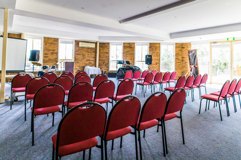 Business Facilities 27