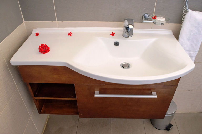 Bathroom 4, Hôtel Des 2 Mondes