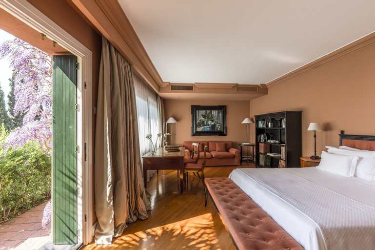 Bedroom 5, Villa della Pergola, Savona