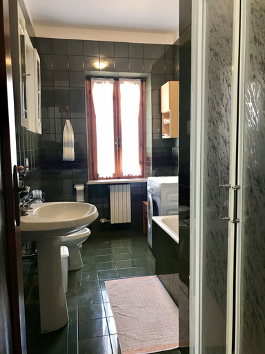 Bathroom 4, Casa Olinda, Verona