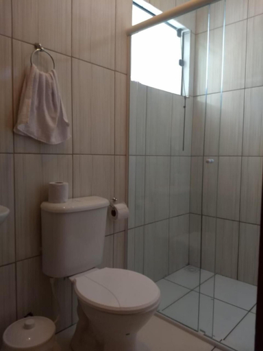 Bathroom 4, Acomodações Silvestre, Taubaté