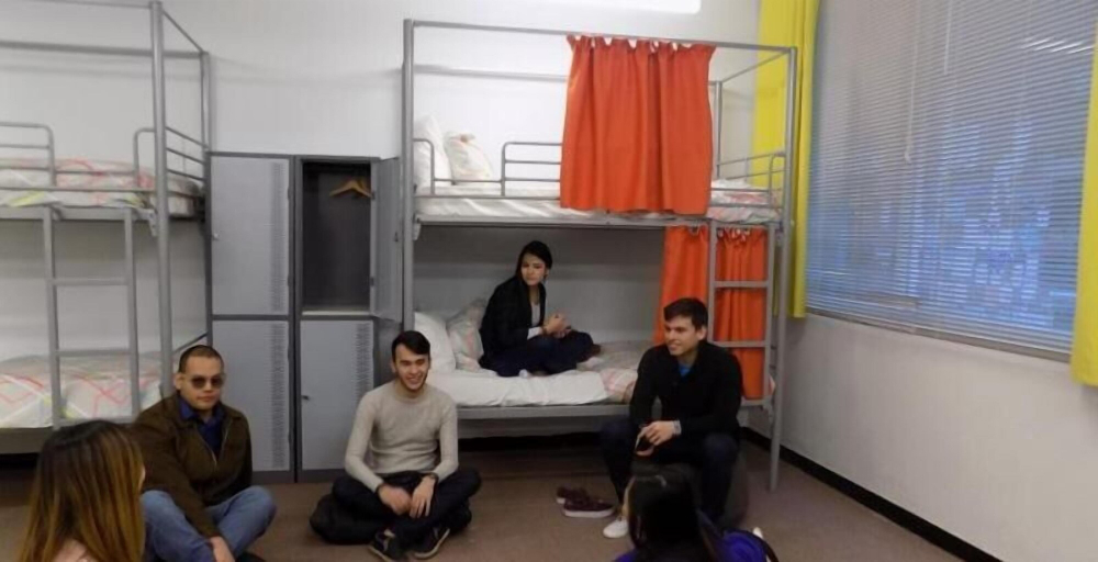 Bedroom 26