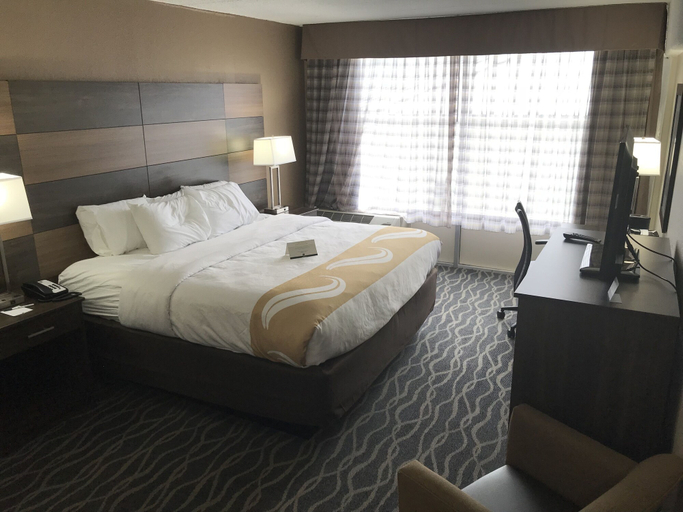 Bedroom 4, Quality Inn and Conference Center, Wayne