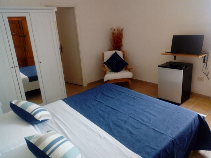 Bedroom 2, Albergo Biscotti, Foggia