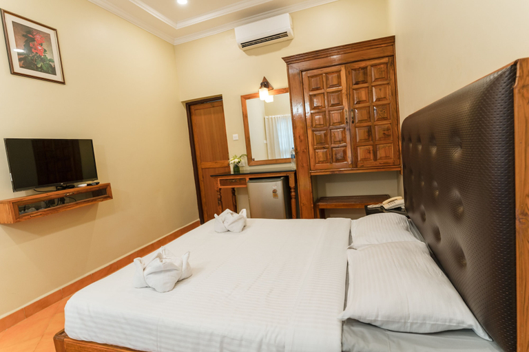 Bedroom 4, Leoney Resort, North Goa