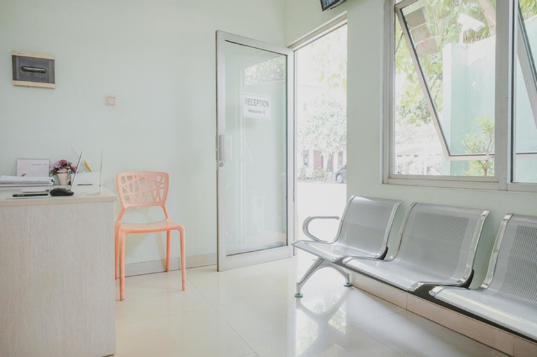 Public Area 3, RedDoorz Plus @ Karet Pedurenan 3, South Jakarta