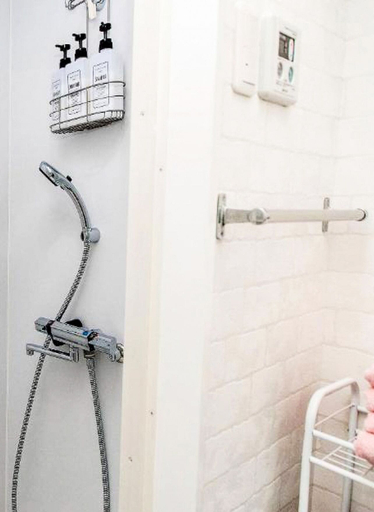 Bathroom 5, Elsoltown Okinawa, Chatan