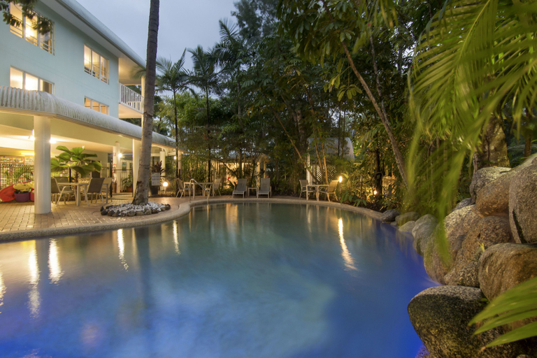 Sport & Beauty 4, Port Douglas Outrigger Holiday Apartments, Douglas