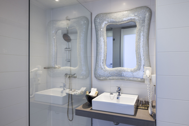Bathroom 4, Axel Beach Ibiza - Adults Only, Baleares