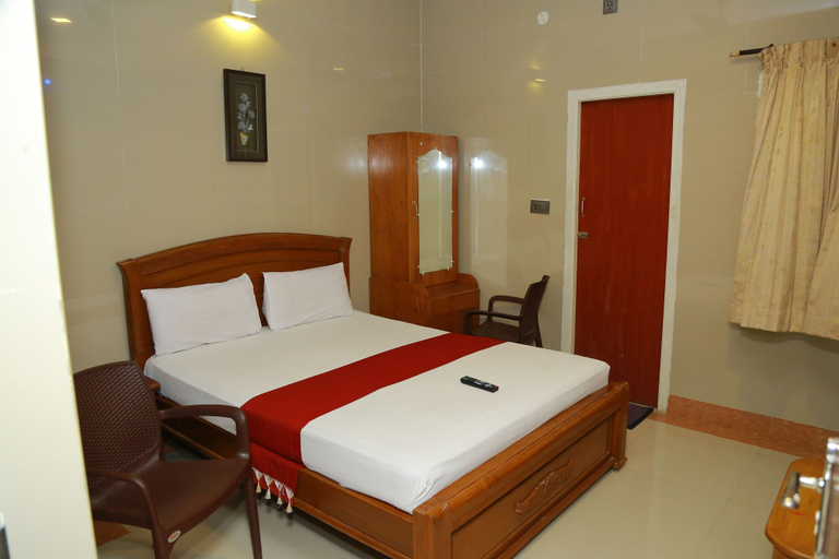 Bedroom 2, Hotel Sivas Regency, Theni
