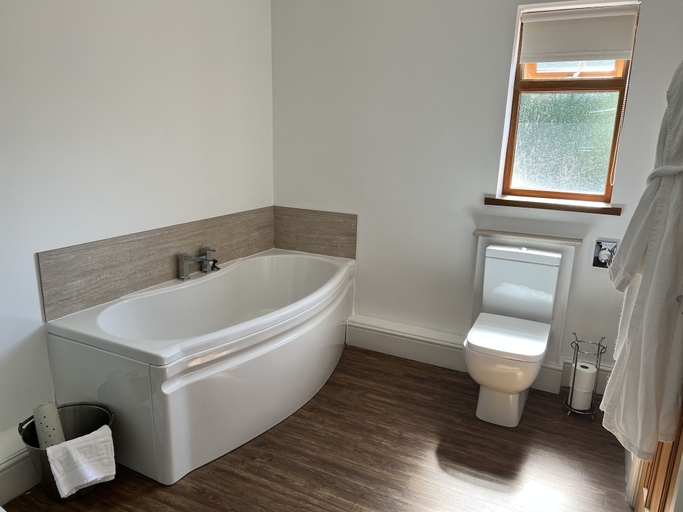 Bathroom 4, The Gower Hotel, Swansea