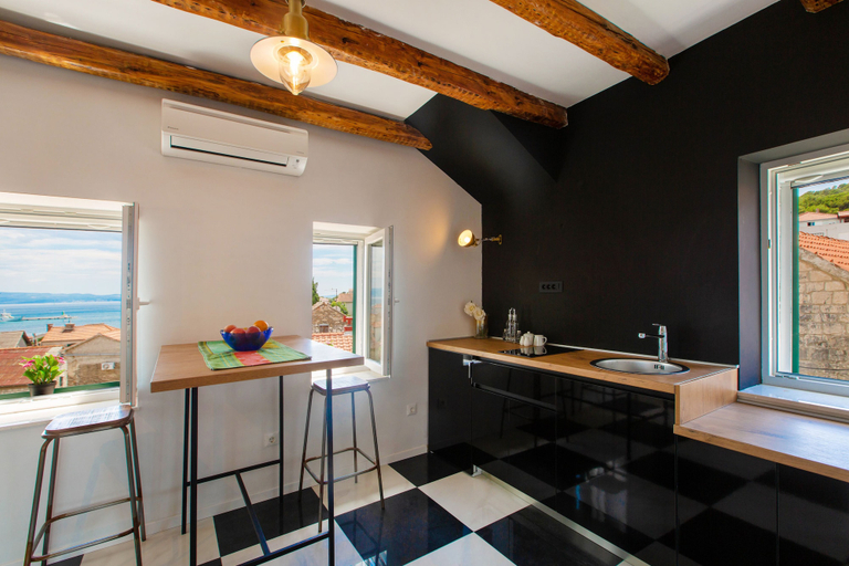 Others 5, Apartment Smile Lux With View, Split