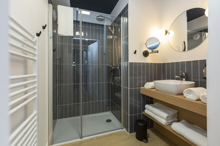 Bathroom 4, Appart Hotel Odalys City Le Havre Centre, Seine-Maritime