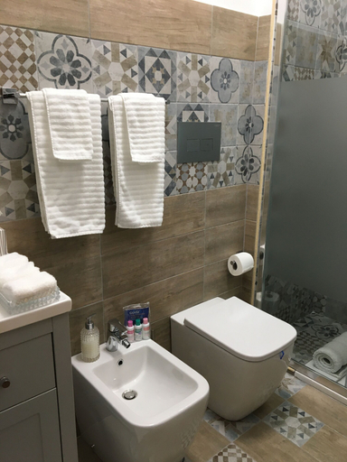 Bathroom 5, Maison de Famille, Palermo