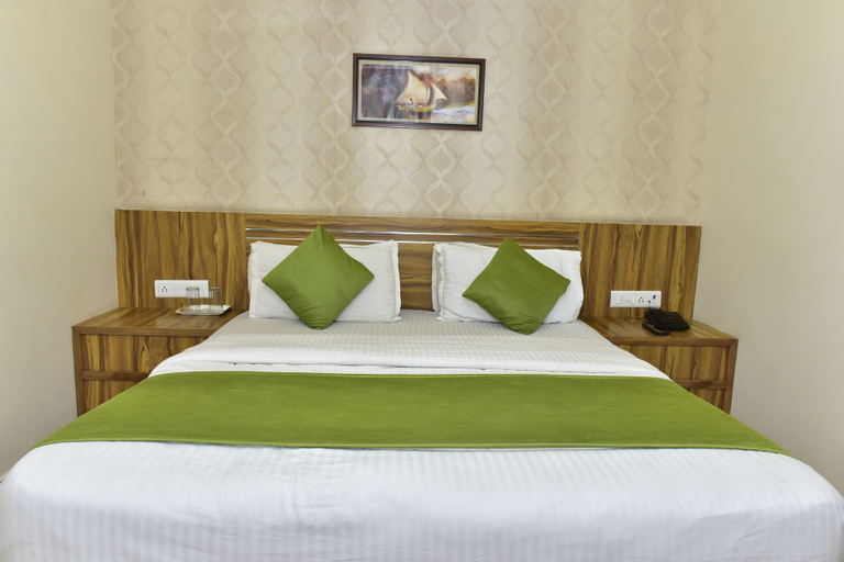Bedroom 3, Hotel Dreamland, Vadodara