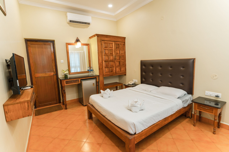 Bedroom 4, Leoney Resort, North Goa