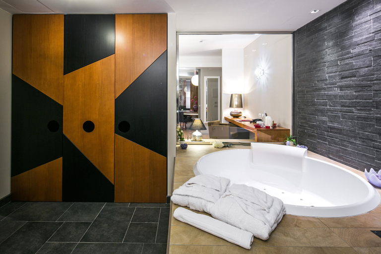 Bathroom 5, Admiral Park Hotel by Falco D'Oro Hotels, Bologna