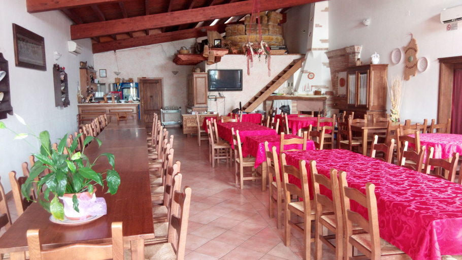Food & Drinks 5, Agriturismo Is Scalas, Cagliari