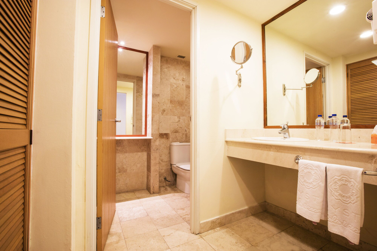 Bathroom 4, Krystal Vallarta - All Inclusive, Puerto Vallarta