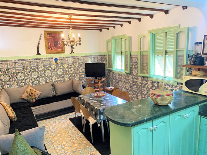 Food & Drinks, Dar statia 4, El Jadida