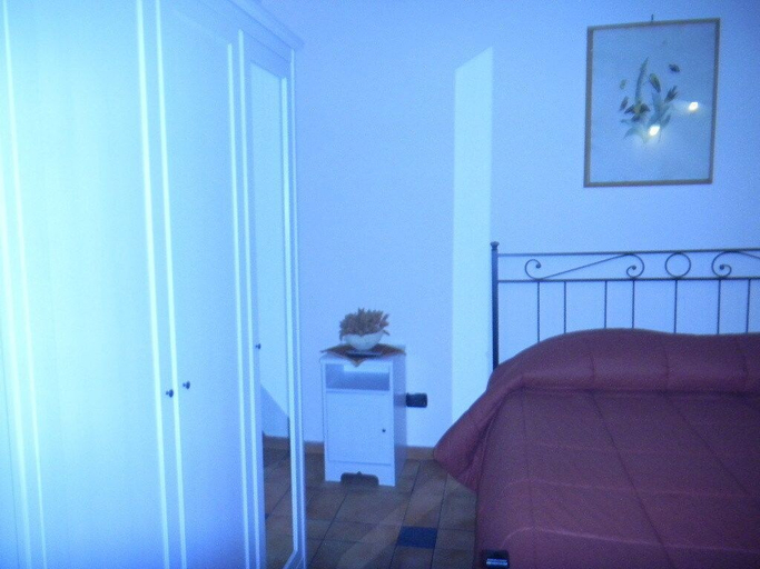 Bedroom 2, Il Casale delle Ginestre Bed & Breakfast, Roma