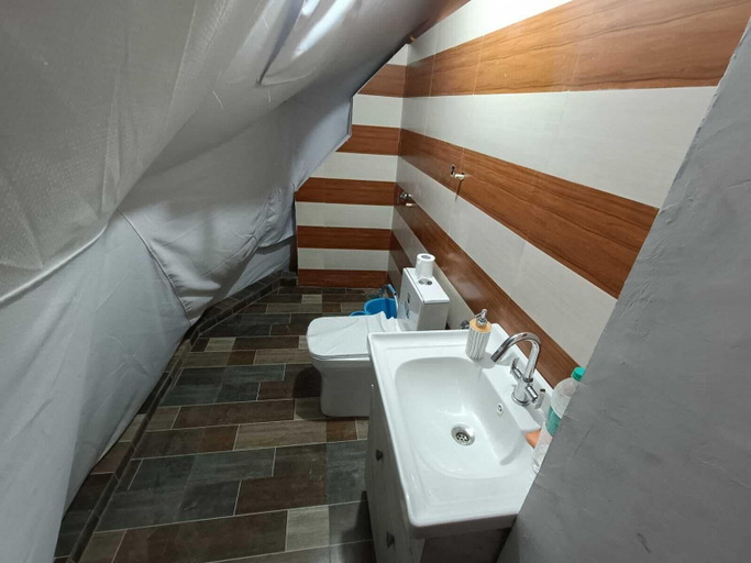 Bathroom, Elixir of Nature - Glamping, Nainital