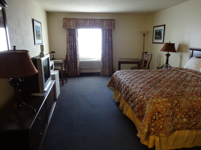 Bedroom 3, Fairgrounds Inn, Perry