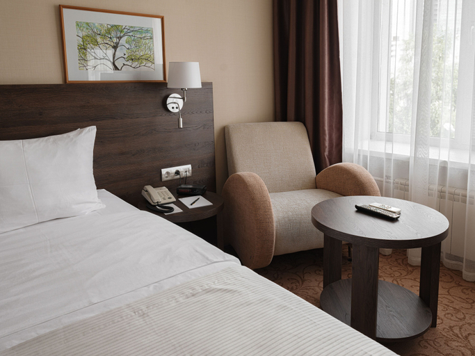 Bedroom 2, Hotel Oktyabrskaya, Krasnoyarsk
