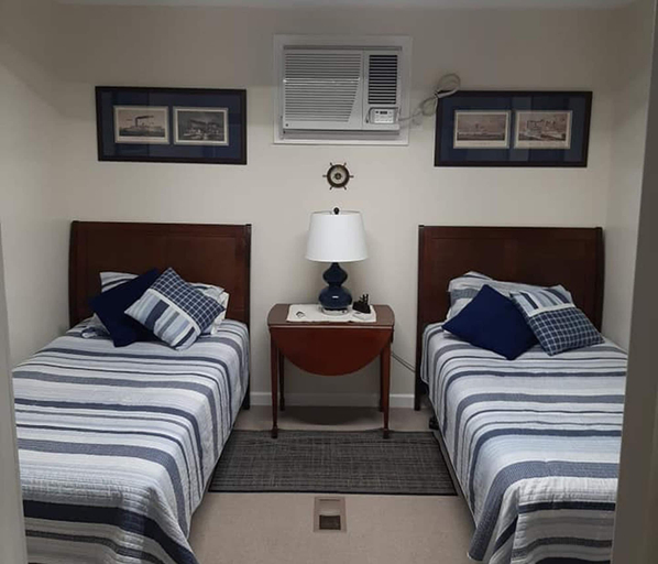 Bedroom 3, Birdsong Resort Marina Lakeside RV, Benton