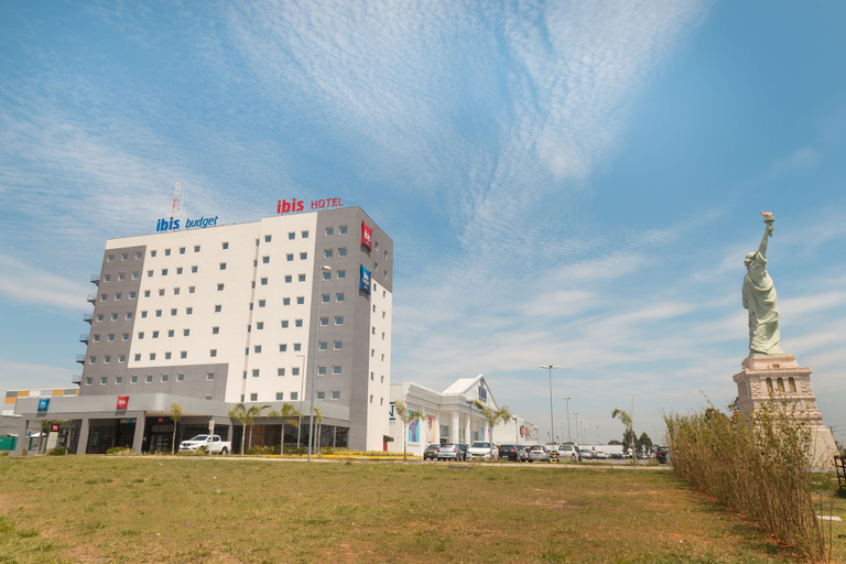 Exterior & Views 2, Ibis Budget - Circuito da Fé, Lorena