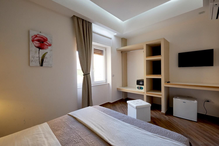 Bedroom 4, 360 Hospitality, Salerno