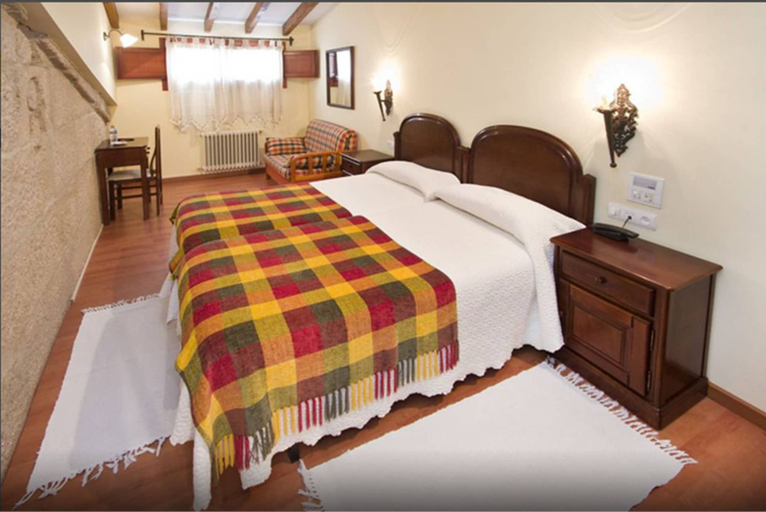 Bedroom 3, Hotel O Portelo Rural, Ourense