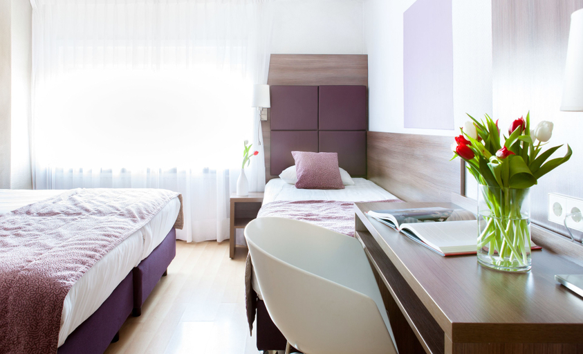 Bedroom 4, Hotel Victorie, Amsterdam