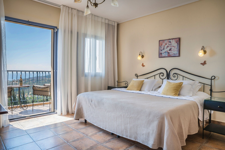 Bedroom 4, Dianas Studios, Ionian Islands