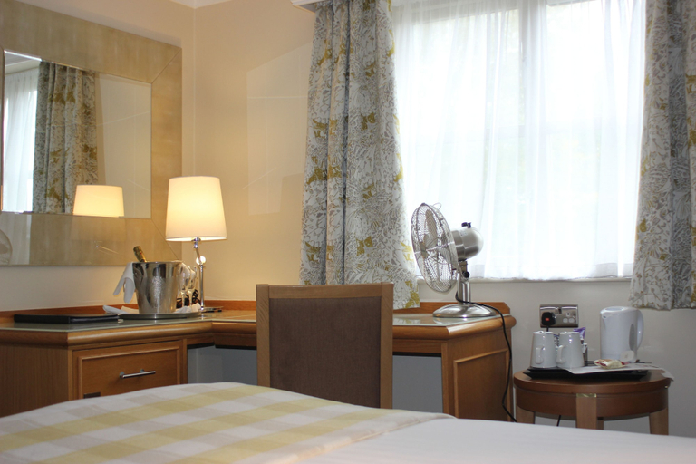 Bedroom 3, Best Western Chilworth Manor Hotel, Hampshire