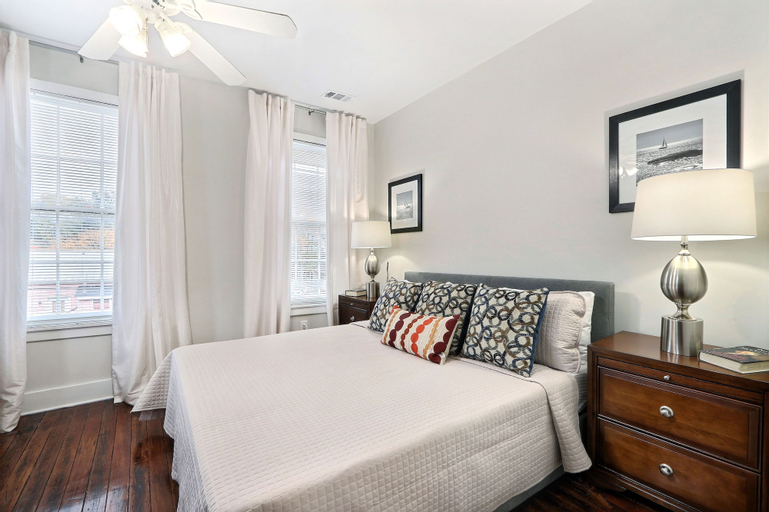 Bedroom 2, Gallery Stays - Low Country, Chatham