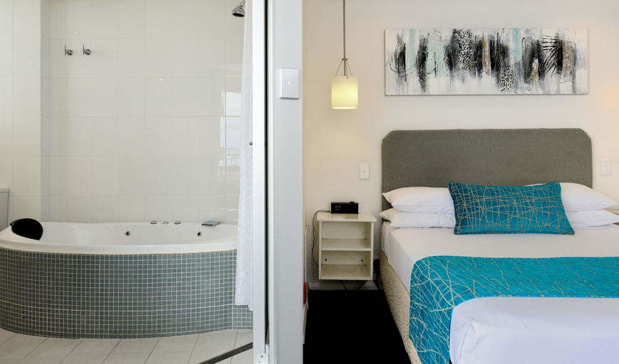 Bedroom 3, Atlantic Tower Motor Inn, Adelaide