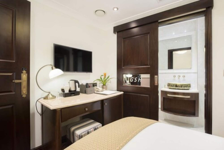 Bedroom 3, George Street Hotel, Oxfordshire