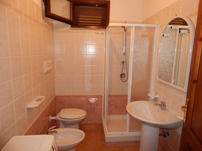 Bathroom, AffittaSardegna - Casa Pompia 4, Nuoro
