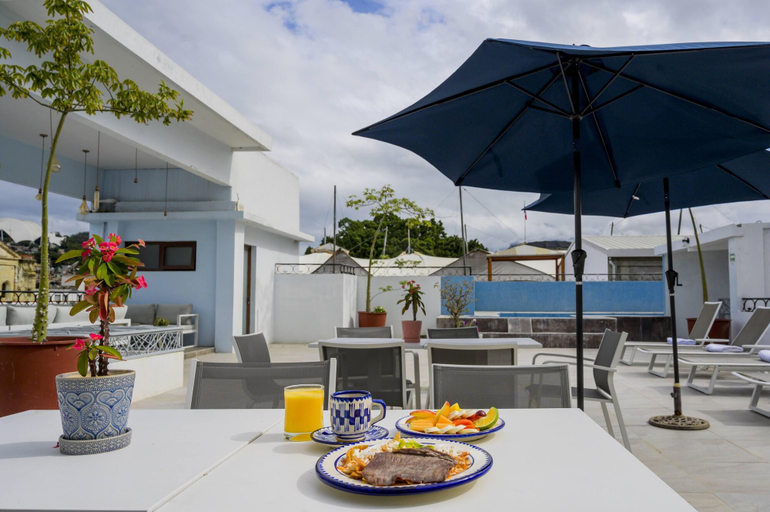 Food & Drinks 5, Suites de la  Parra, Del Centro